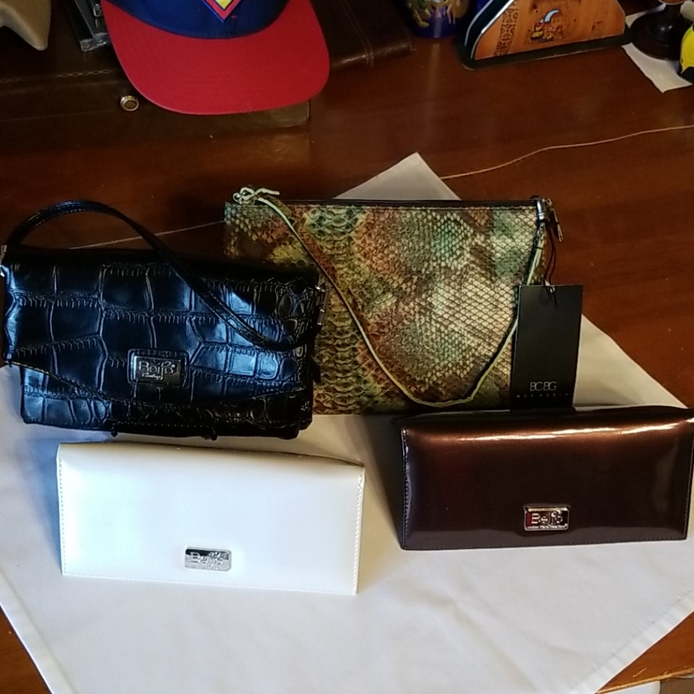 Bundle of 4, 2 purse & 2 wallets!